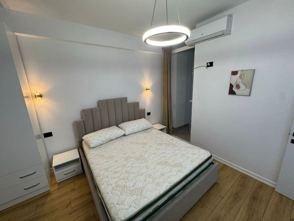 2+1+2 for Rent, Former Park