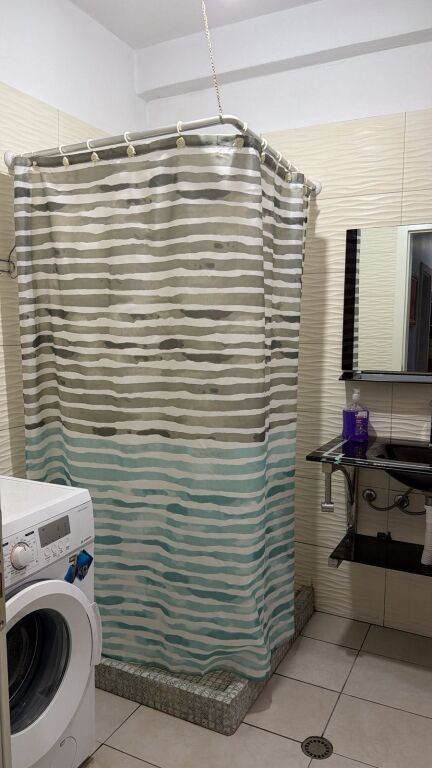 Jepet me qera apartament 2+1 në Astir