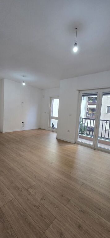 Premises for rent Pazari i Ri for business or residential !