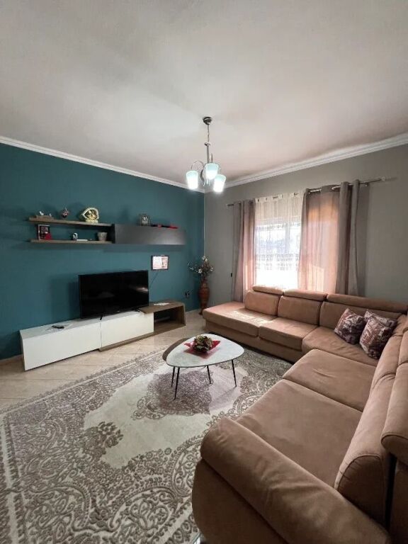 Yzberisht, for rent entrance 2+1