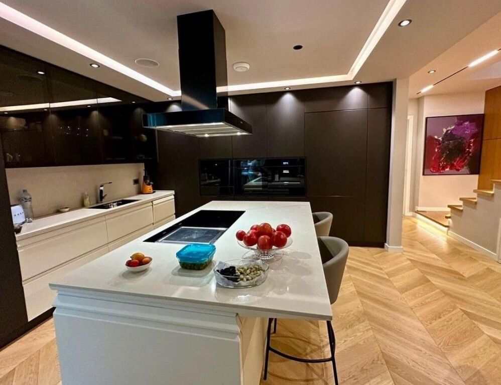 🏡 Vilë 3-Katëshe për Shitje – Mandarin Residence