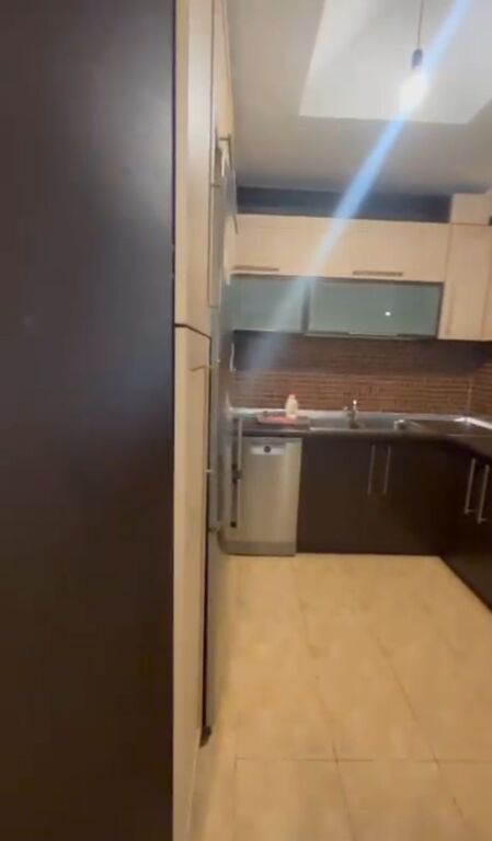 In vendita 2+1, Fresk