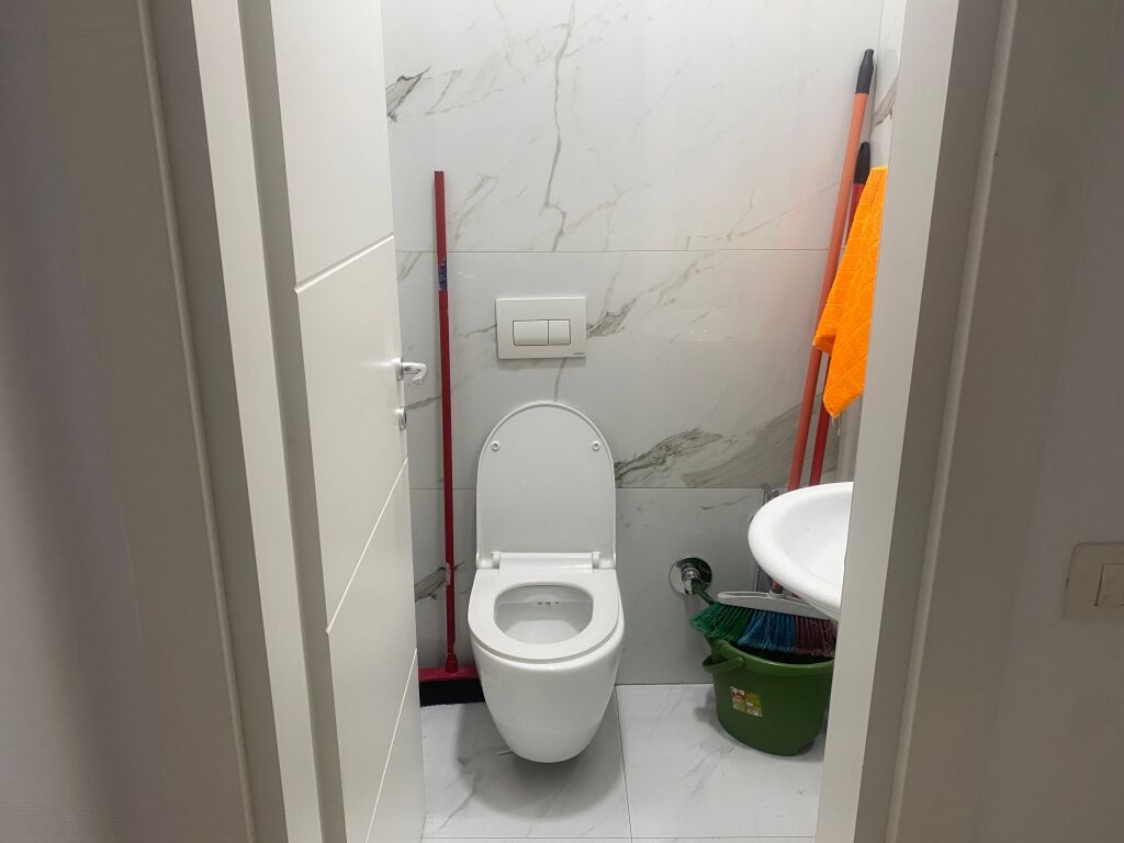 Jepet me qira apartament 2+1+2 tek Rruga e Kosovarëve