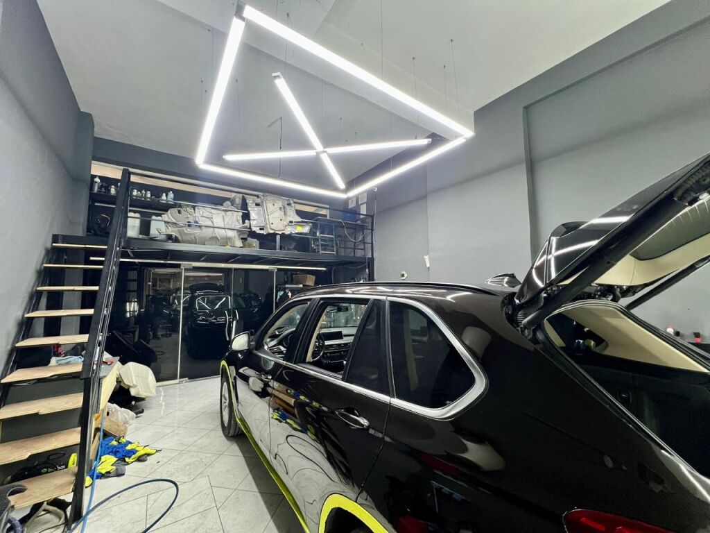 Shitet Ambient Biznesi+Aktiviteti , “Astir ”, Tiranë.