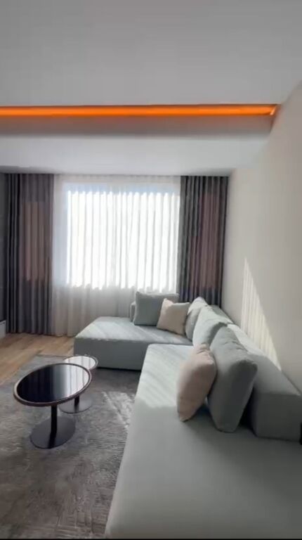 🏡 Apartament 1+1 me post parkimi me qira – pranë Air Albania Stadium