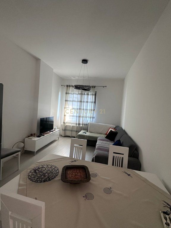 JEPET ME QIRA APARTAMENT 1+1 TE SQUARE 21! 750 € /Muaj Sip. Totale  66m2