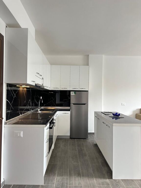 SHITET APARTAMENT 1+1 GOLEM, DURRES