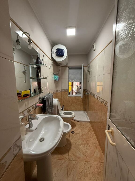 Apartament 2+1 tek Rruga e Kavajes!