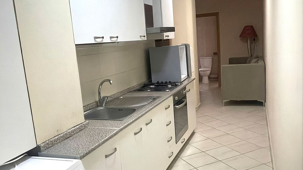 Apartament Me Qera 1+1 Dhomë Te Pista Koka | I Mobiluar | Ballkon