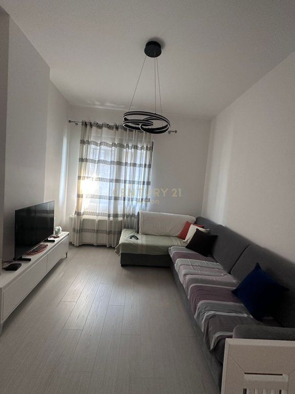 JEPET ME QIRA APARTAMENT 1+1 TE SQUARE 21 750 €
