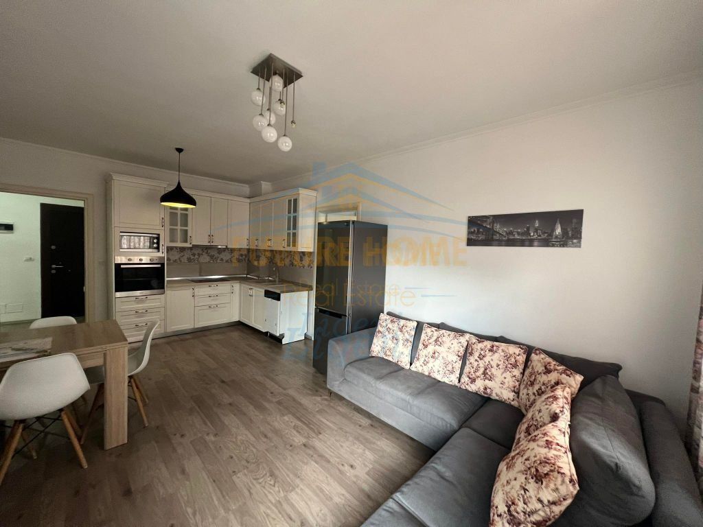 Shitet ,Apartament 2+1,Unaza E Re, Tirane.