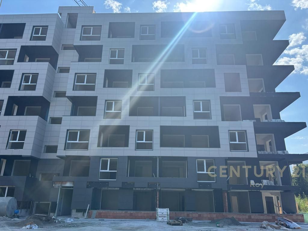 SHITET APARTAMENT 2+1 MONTEVIDEO RESIDENCE TE MALI ROBIT!!!