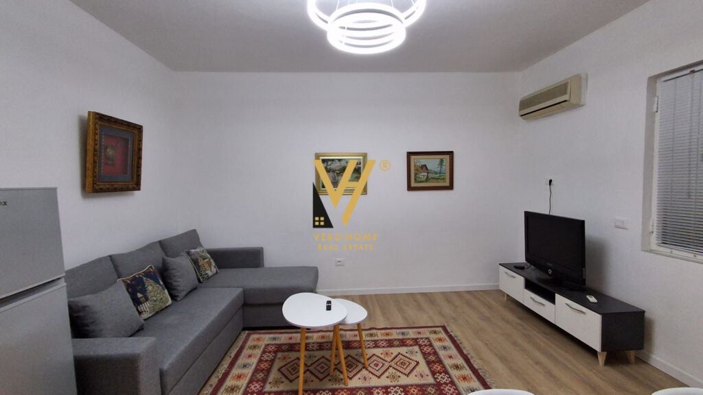 JEPET APARTAMENT 1+1 ME QERA NE QENDER 70.000 LEKE