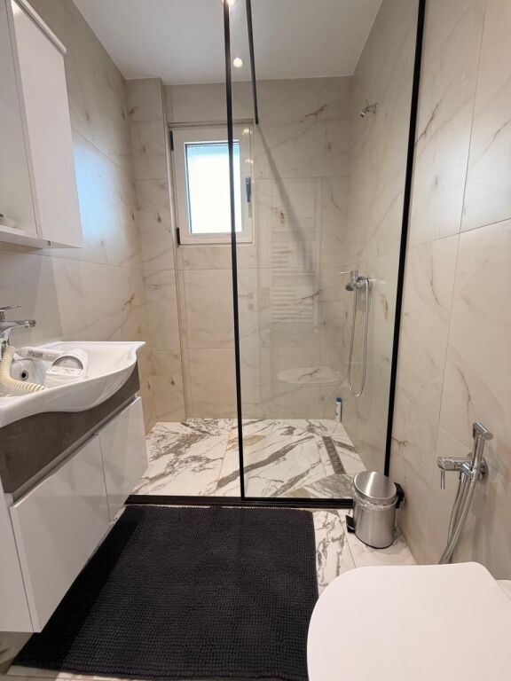 APARTAMENT 1+1 + 2 TUALETE + BALLKON -PËR QIRA 🏡