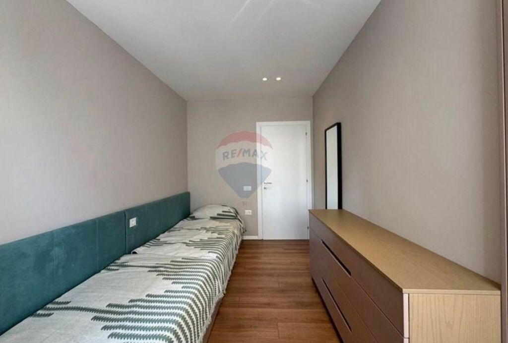 APARTAMENT 2+1 PER SHITJE TEK DONIKA CENTER ID: 530281026-1270