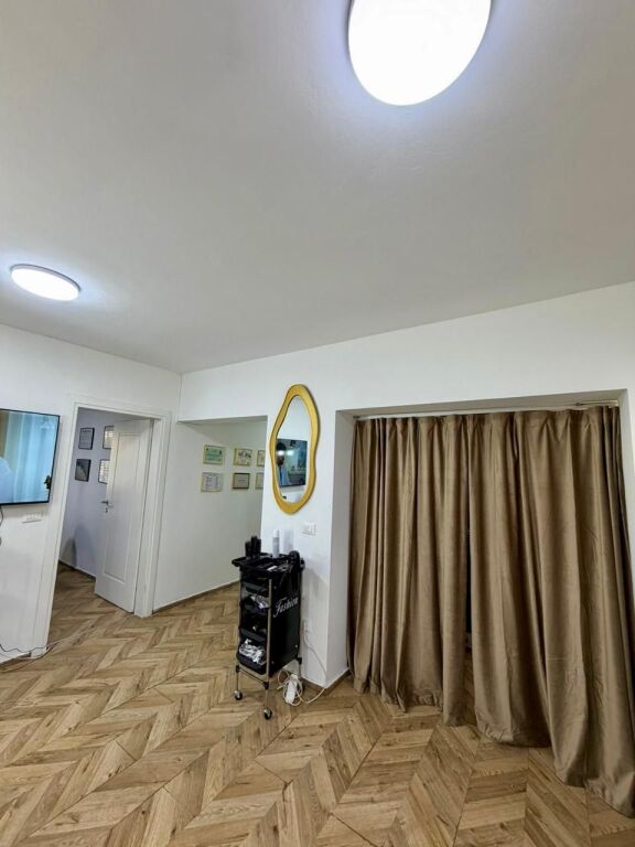 VENDESI ATTIVITÀ ESTETICA, COMUNE DI PARIGI