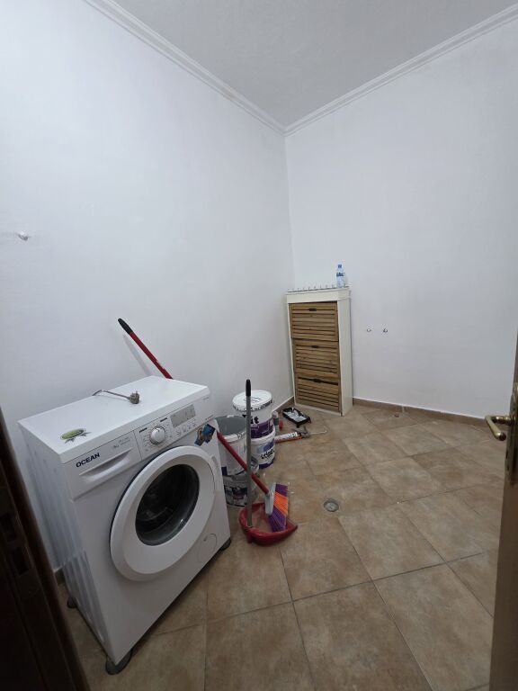 Affittasi 2+1+deposito a Astir