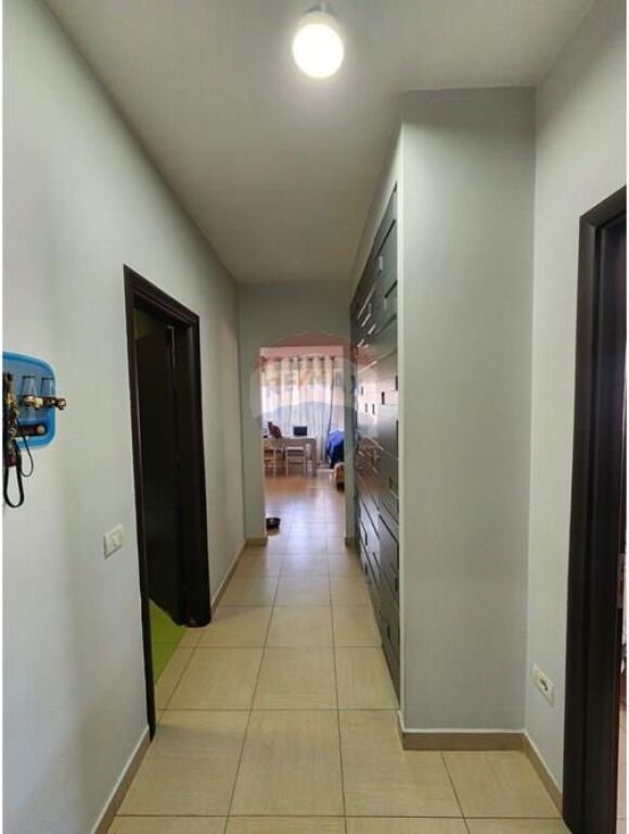 Apartament 2+1 ne shitje , Cristal Center