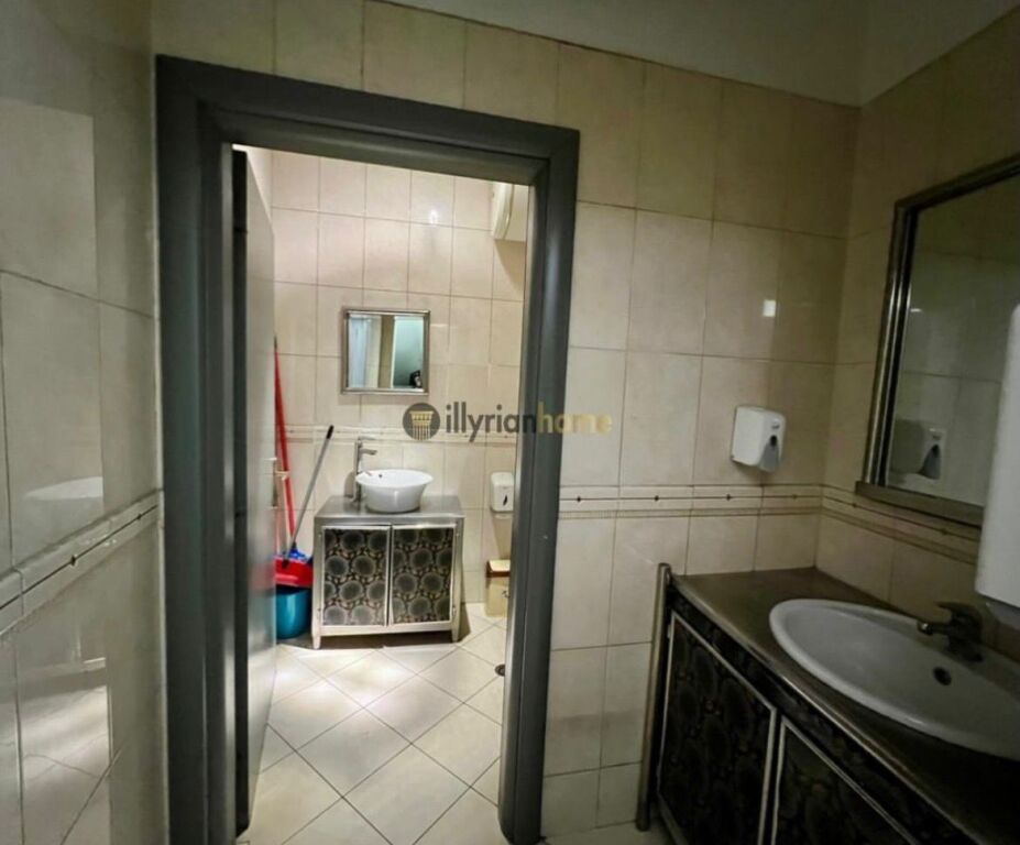 SUPER Ambient Biznesi me Qira, Sheshi Skenderbej.