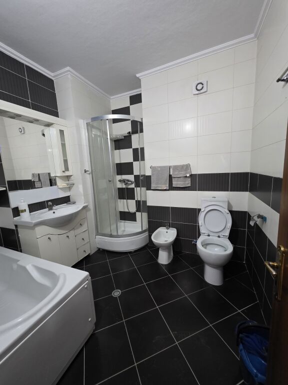 Affittasi 2+1+deposito a Astir