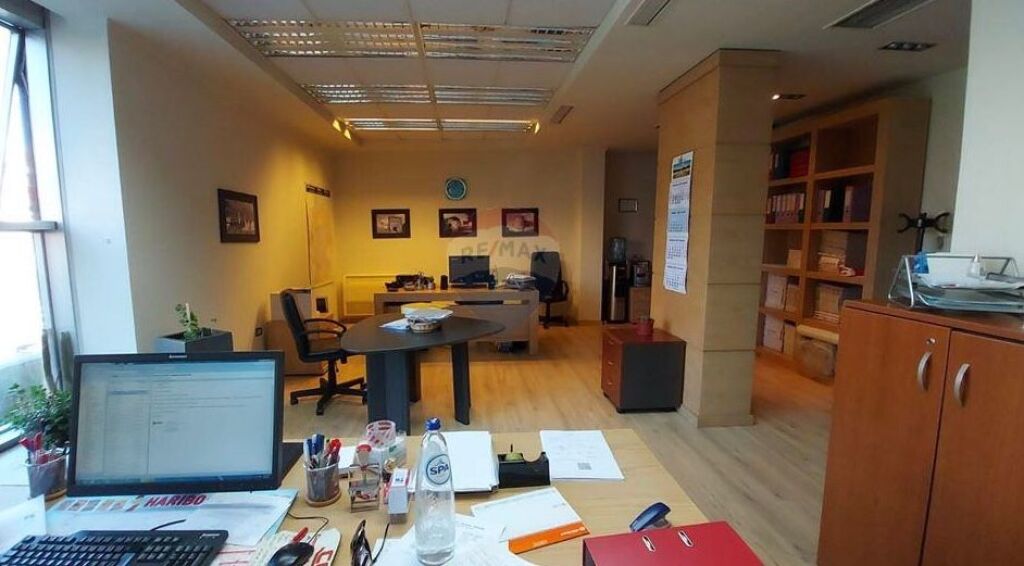 Shitet - Zyre 60 m2 tek rruga Elbasanit Çmimi ID: 530201001-817