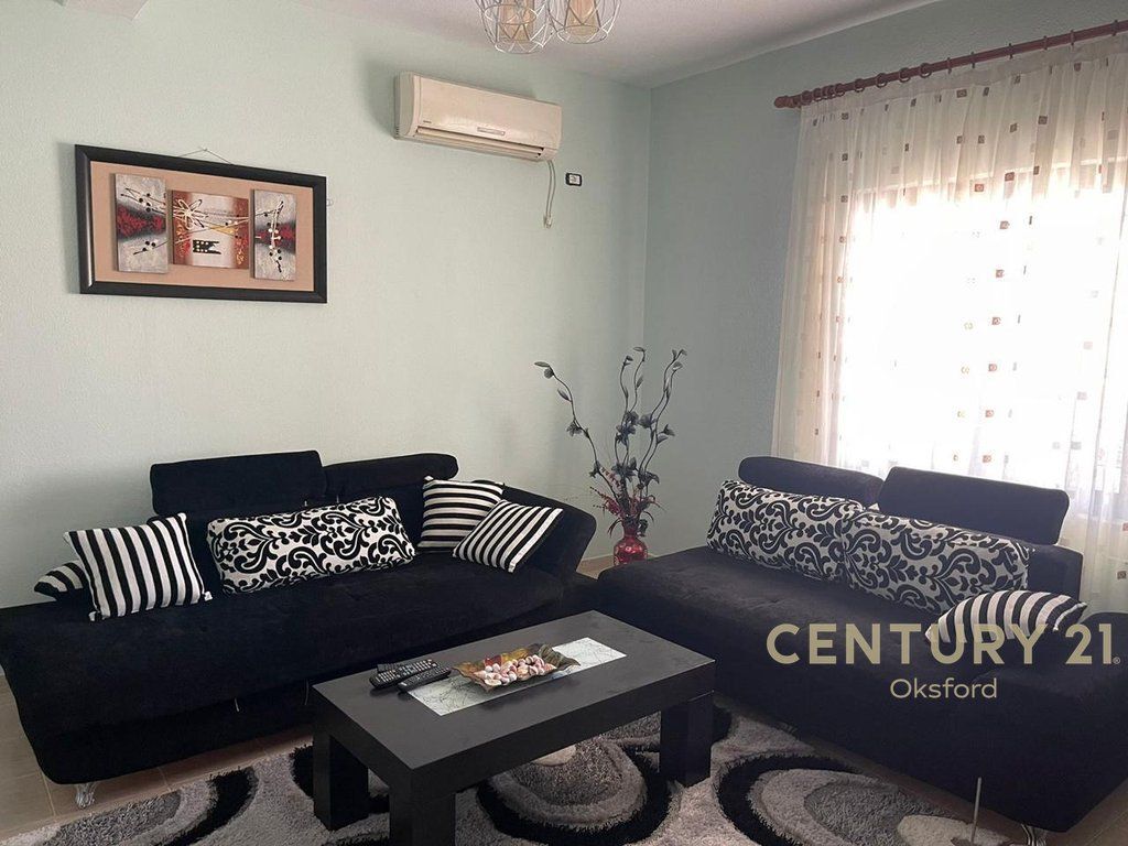 APARTAMENT PËR QIRA 2+1 ME POST PARKIMI PRANE ISH DOGANES 450 € /Muaj Sip. Totale  130m2