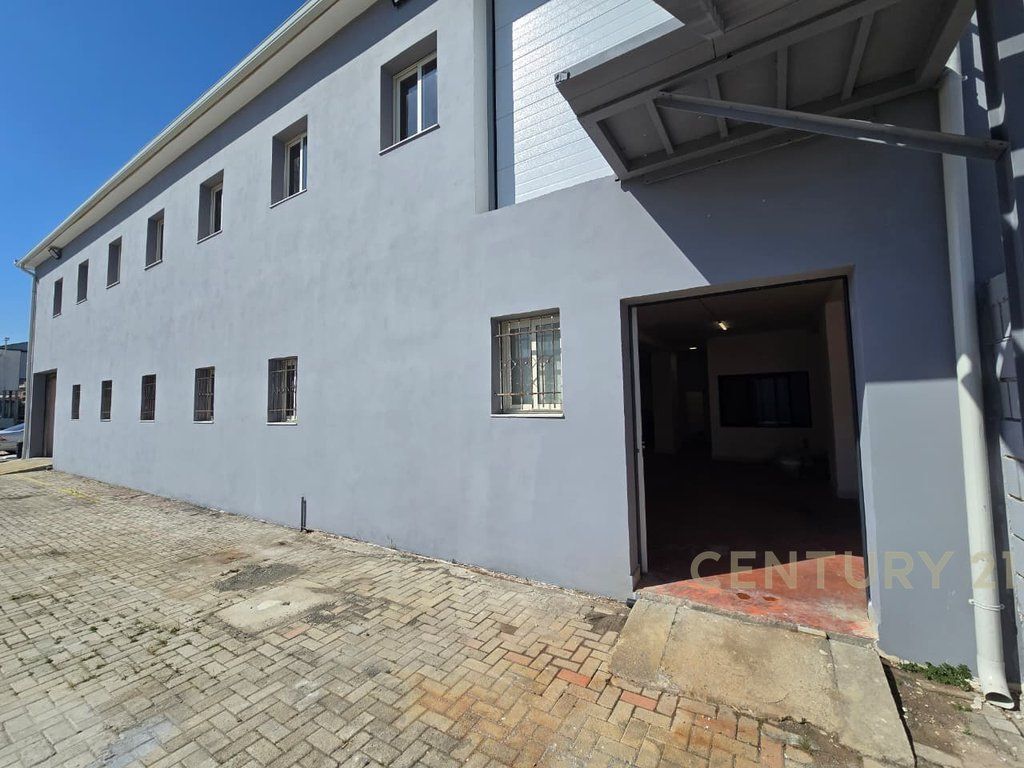 Magazinë 2-katëshe me qira – Shkozet, Durrës , vendndodhje strategjike për biznes, prane portit dhe autostrades !!!