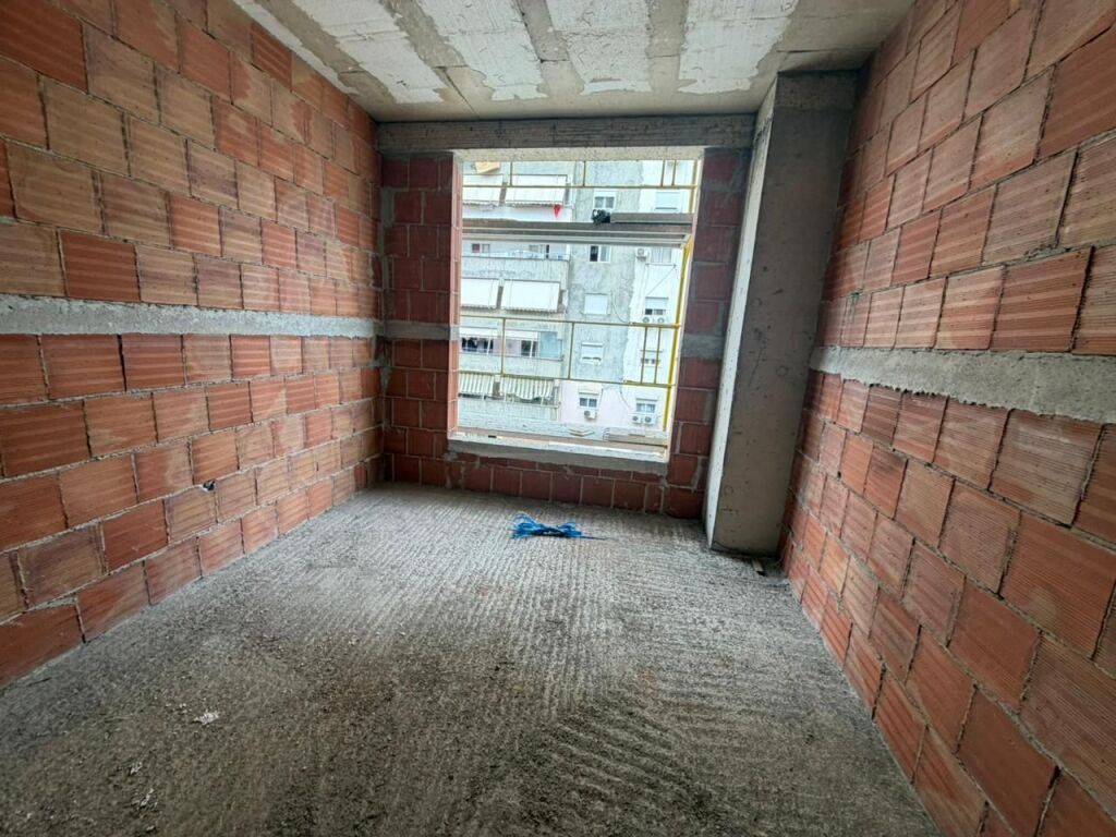 🏠 Shitet apartament 2+1 – Fusha e Aviacionit💰 Çmimi: 150,000 €