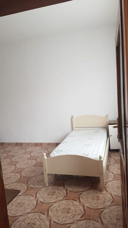 Jepet Me Qera Apartament 1+1+1 Ballkon