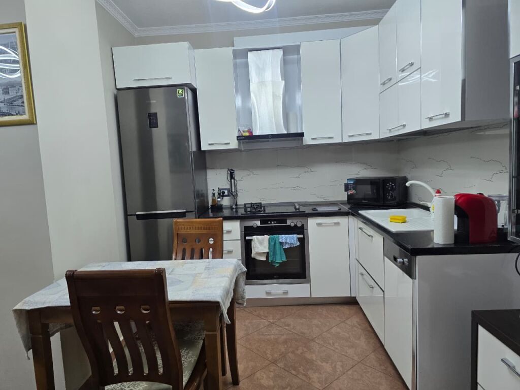 Apartament 2+1 me qira ne QENDER