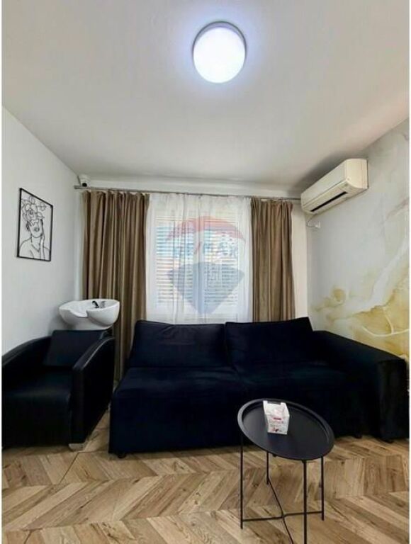 *ATTIVITÀ ESTETICA IN VENDITA, COMUNE DI PARIGI*