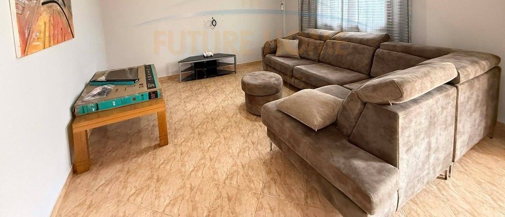 Affitto, Casa Privata 2+1 + 2 Posti Auto, Via “Ferhat Draga”, Laprakë