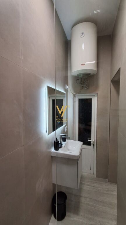 JEPET APARTAMENT 1+1 ME QERA NE QENDER 70.000 LEKE