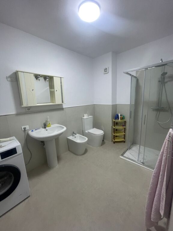 Appartamento 2+1 in affitto – Brryl, Tirana