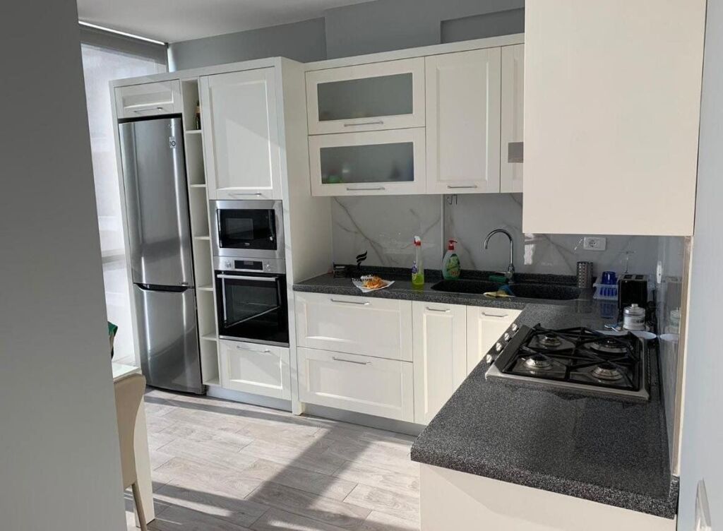 APARTAMENT ME QERA 2+1 ISH FUSHA E AVIACIONIT 65.000 LEKE FH-64676