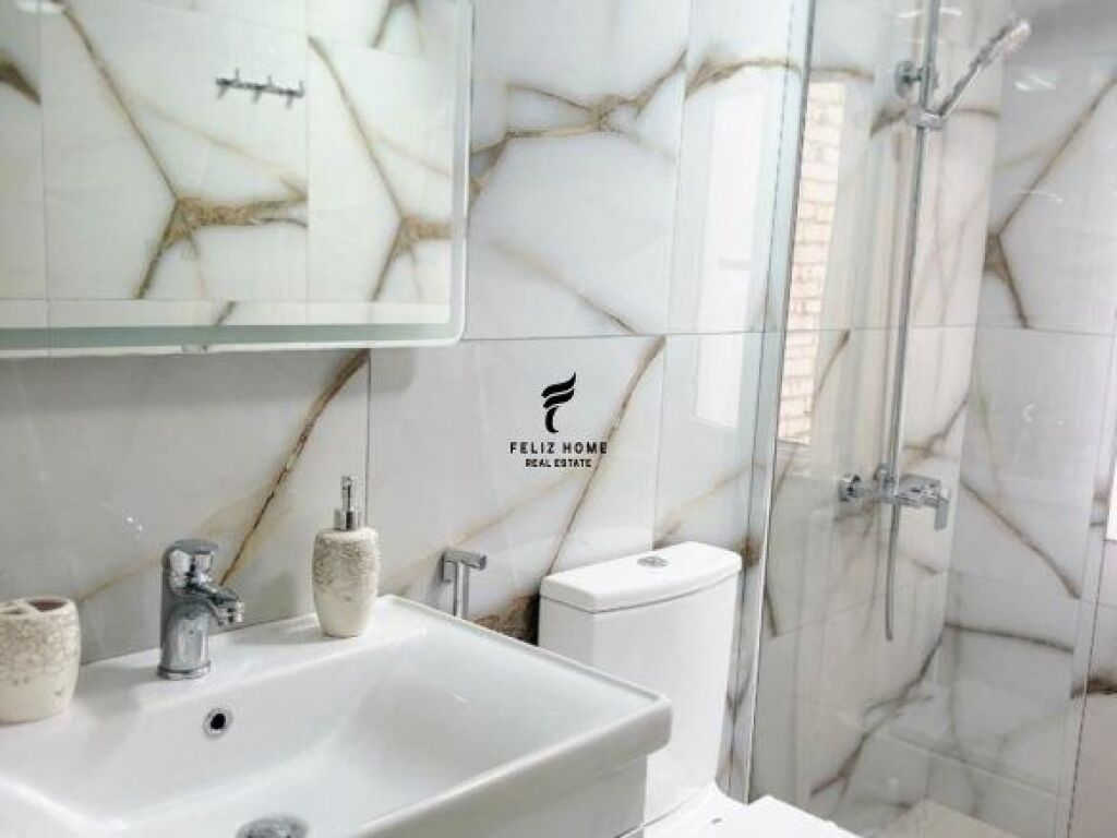 APARTAMENT ME QERA 1+1 RRUGA E DURRESIT 65.000 LEKE FH-64627