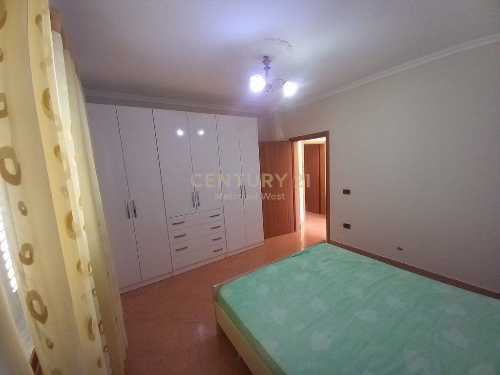 JEPET ME QIRA KATI I DYTE I NJE VILE