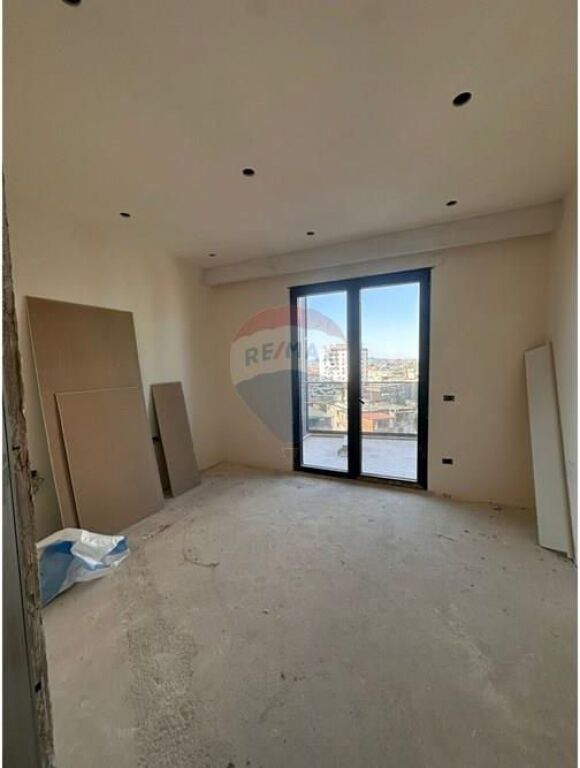 Apartament 2+1+2 ne shitje , Rruga Egnatia