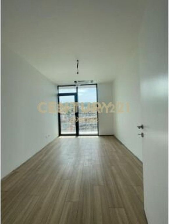 LAKE VIEW, OFFICE SPACE FOR RENT 2+1+2+STORAGE! 1,600 € /Month Total Area 134m2