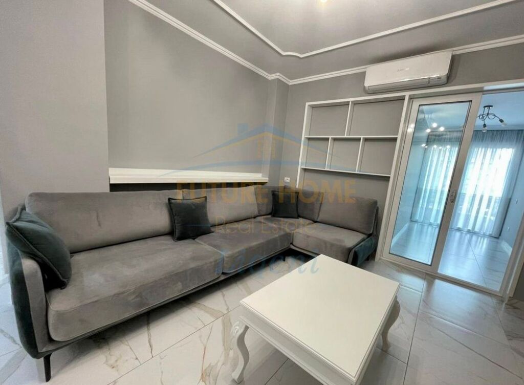 Rent, Apartment 2+1+2, Willson Square, Tirana.