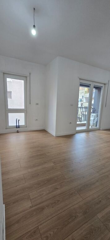 Premises for rent Pazari i Ri for business or residential !