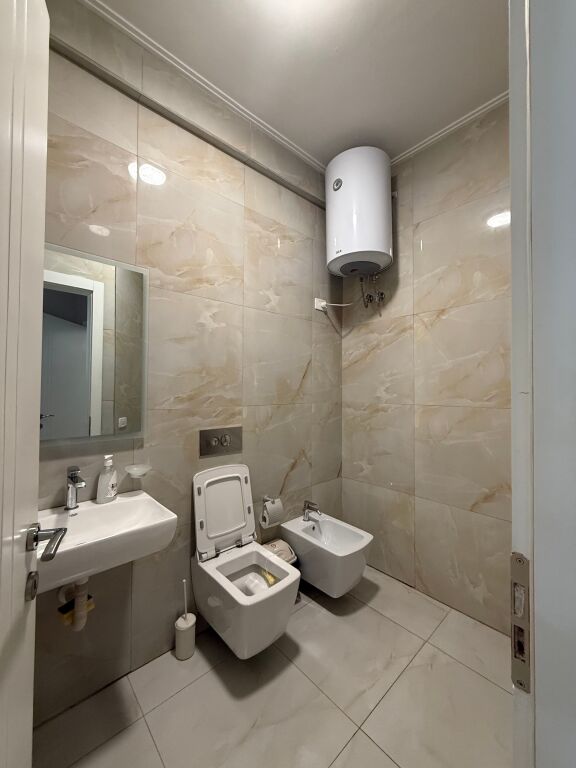 🏠FOR RENT Apartment 2+1+2 & 2 Parking Spaces 📍Barrikadave Street, Center 🏢4th Floor, new building with elevator 📐Area: 100m² 💶Price: 1500€