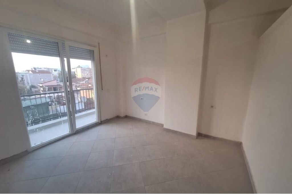 Apartament 3+1 ne Shitje tek Brryli