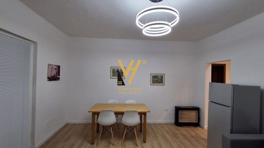 JEPET APARTAMENT 1+1 ME QERA NE QENDER 70.000 LEKE