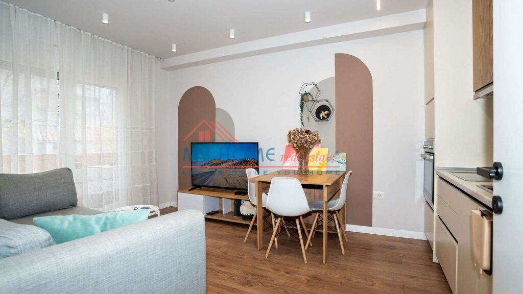 Apartament 1+1 me qera tek Harry Fultz ne Tirane