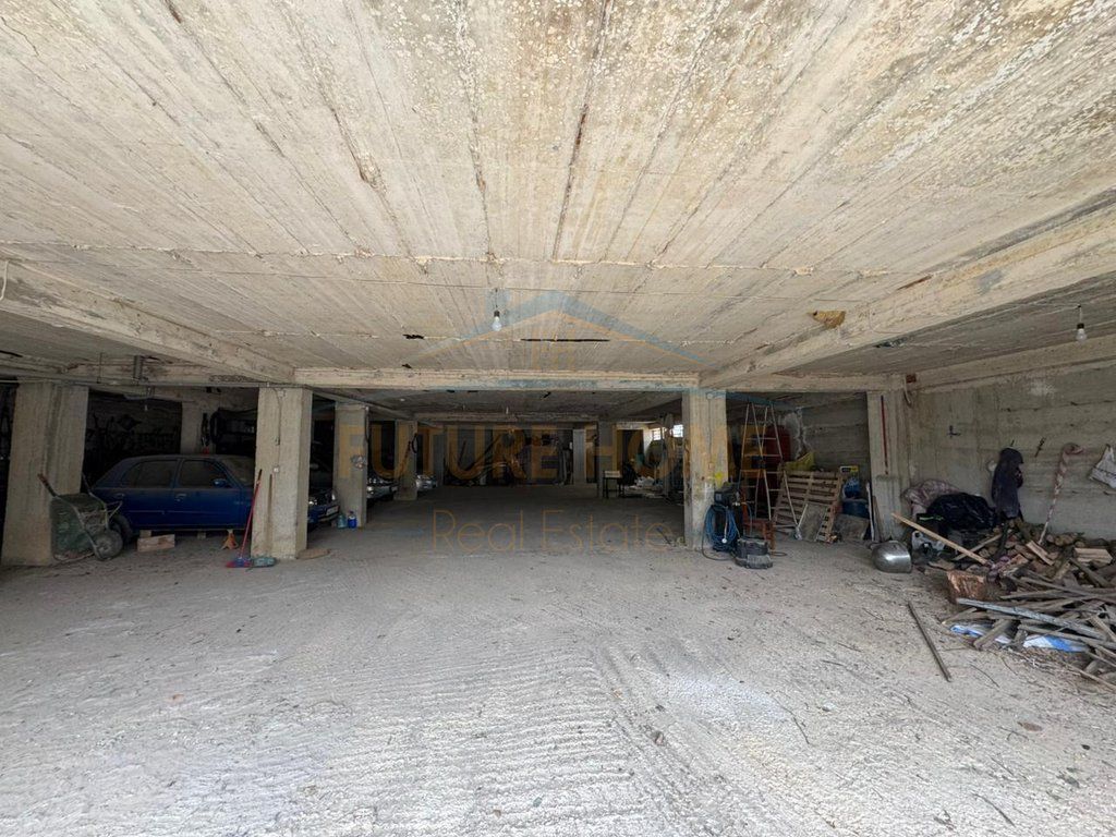 Affitto, Edificio Commerciale, Lundër