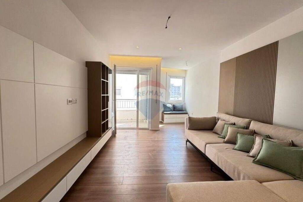 APARTAMENT 2+1 PER SHITJE TEK DONIKA CENTER ID: 530281026-1270