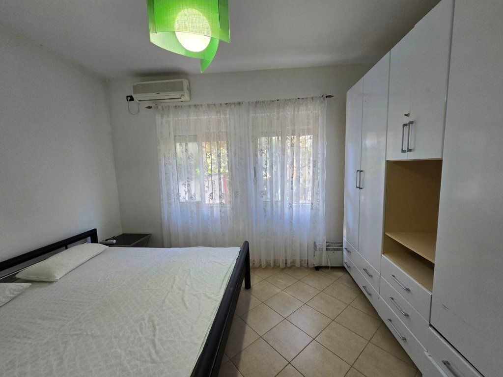 APARTAMENT 2+1 ME OBORR PER SHITJE TEK LURA 1