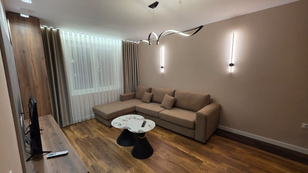 Apartament 1+1 me qira prane Shkolles se Baletit!