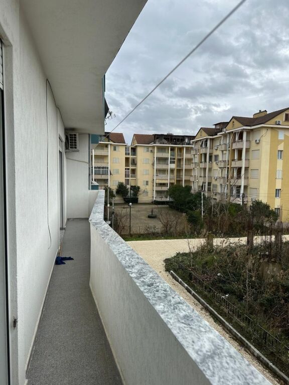 SHITET APARTAMENT 1+1 GOLEM, DURRES